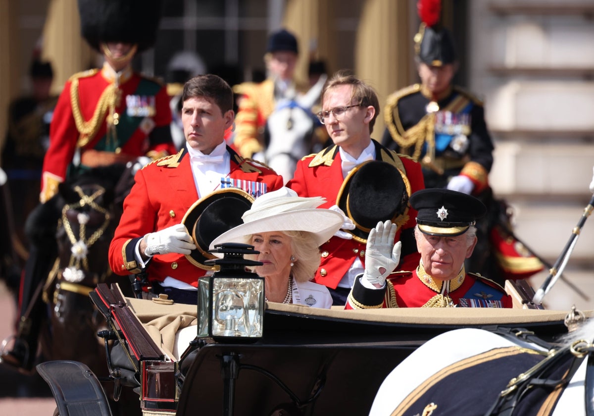Carlos III apuesta por la sostenibilidad en un Trooping The Colour marcado por el luto