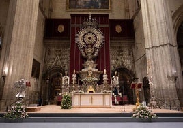 La Fundación Cajasol acoge una exposición sobre la restauración del altar de plata de la Catedral